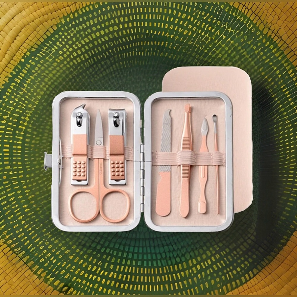 Set of 7 piece Manicure stainless steel New in box